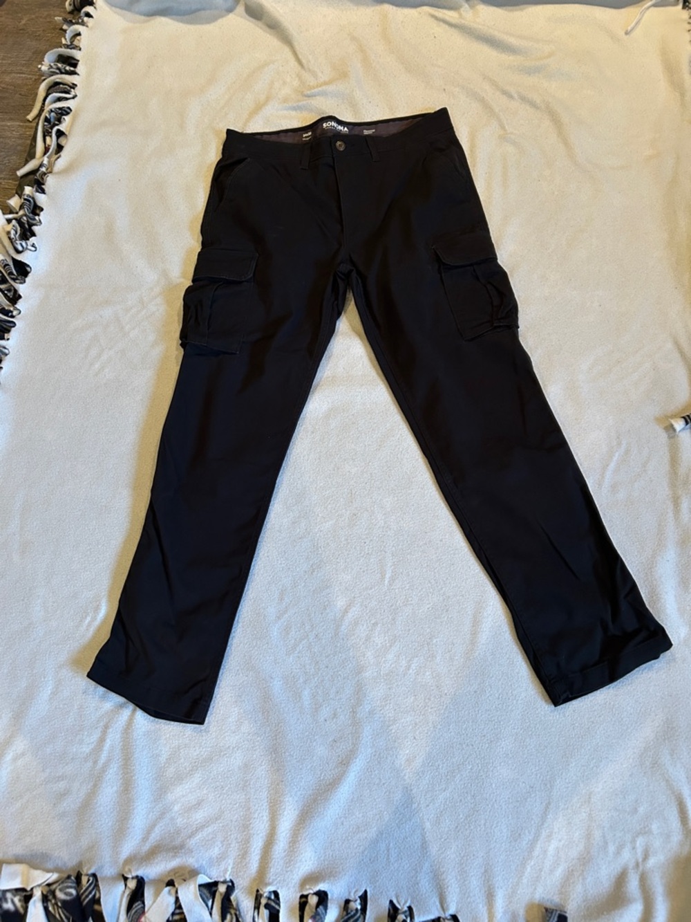 Sonoma Men's Black Cargo Pants with Side Pockets